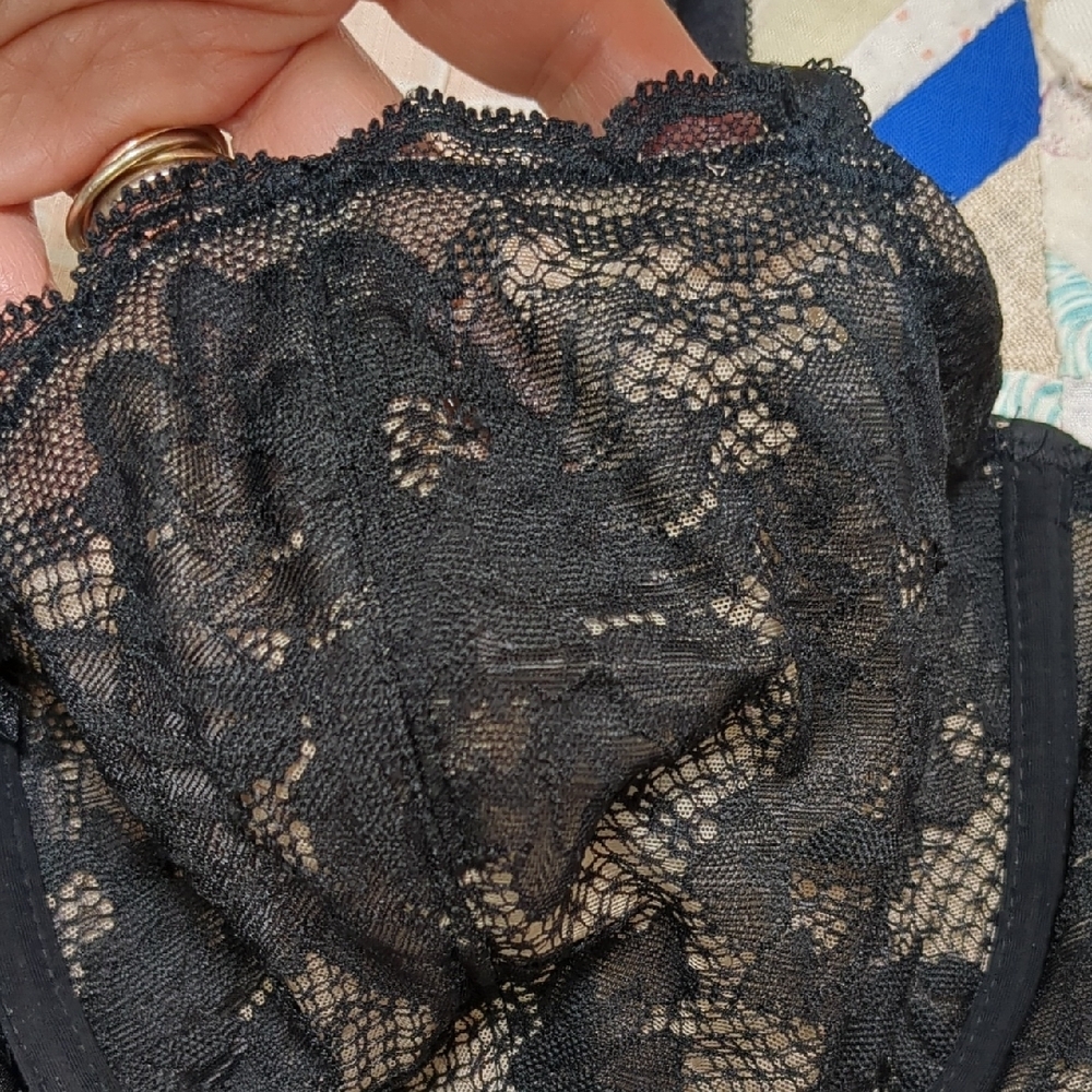 Wacoal "Fire & Lace" Underwire Full Cup Bra - Picture 4 of 6